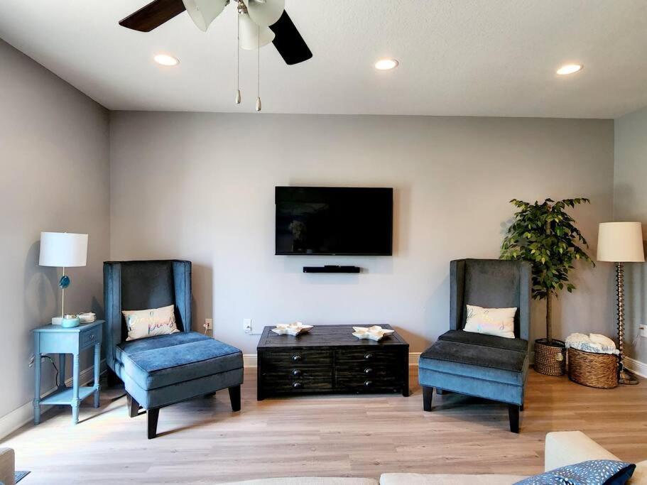 Holiday home Coastal Oasis: 3br Townhome With Pool Near Pcb Attractions Panama City Beach