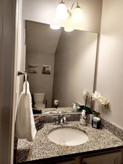 Coastal Oasis: 3br Townhome With Pool Near Pcb Attractions Panama City Beach