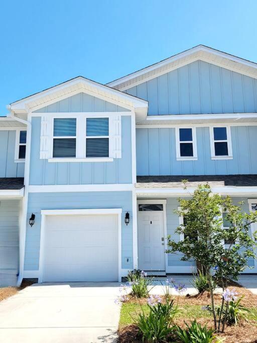 Holiday home Coastal Oasis: 3br Townhome With Pool Near Pcb Attractions Panama City Beach