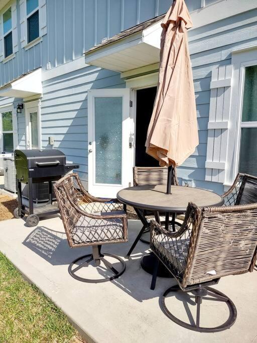 Coastal Oasis: 3br Townhome With Pool Near Pcb Attractions *