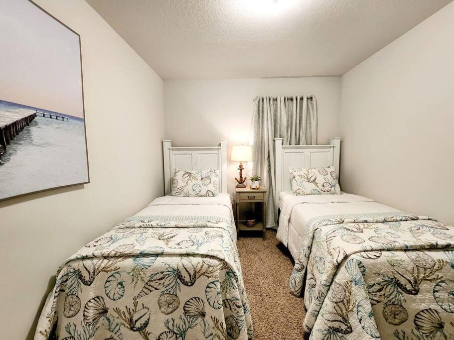 Holiday home Coastal Oasis: 3br Townhome With Pool Near Pcb Attractions