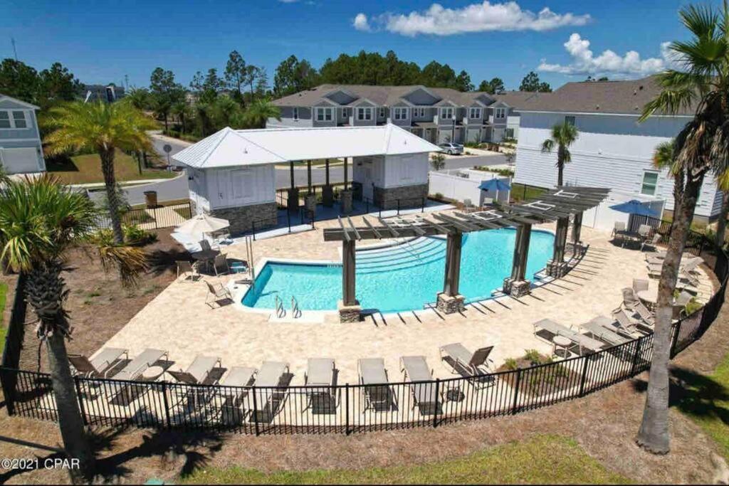Coastal Oasis: 3br Townhome With Pool Near Pcb Attractions Holiday home Panama City Beach